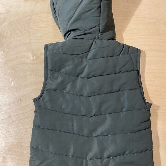 U.S. Polo Assn. Hooded Sleeveless Vest M(5/6) (HR) - Picture 8 of 10